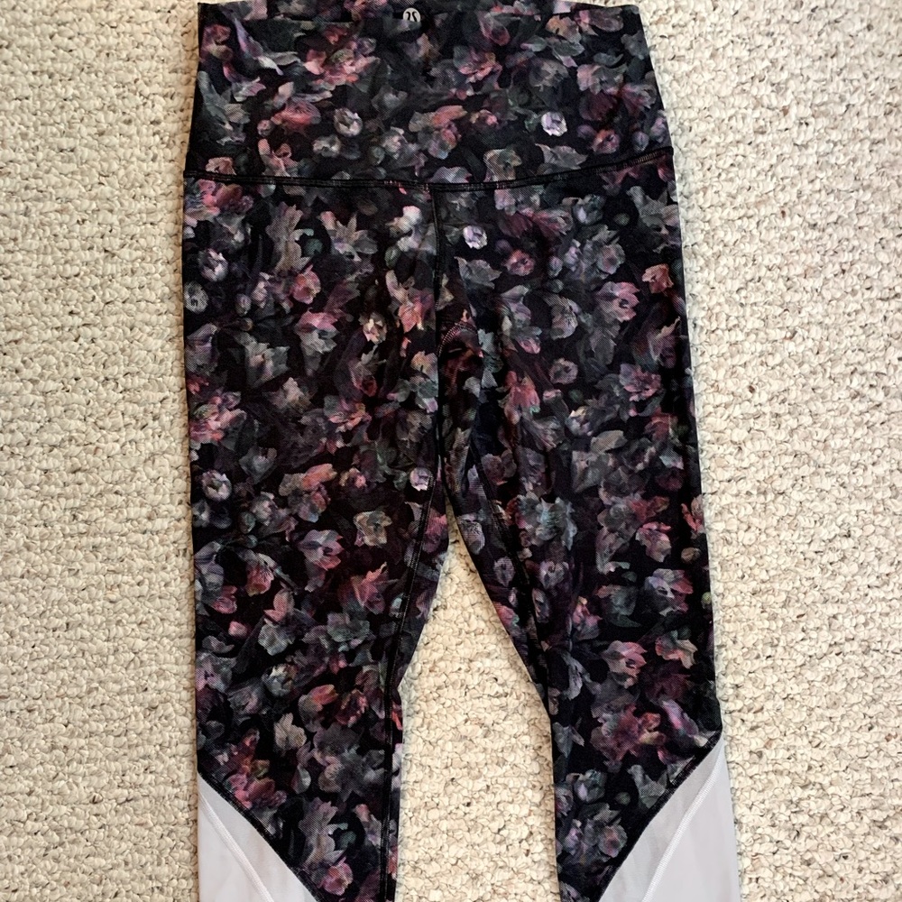 Winder Under Scalloped Hem High Rise Crop 23”